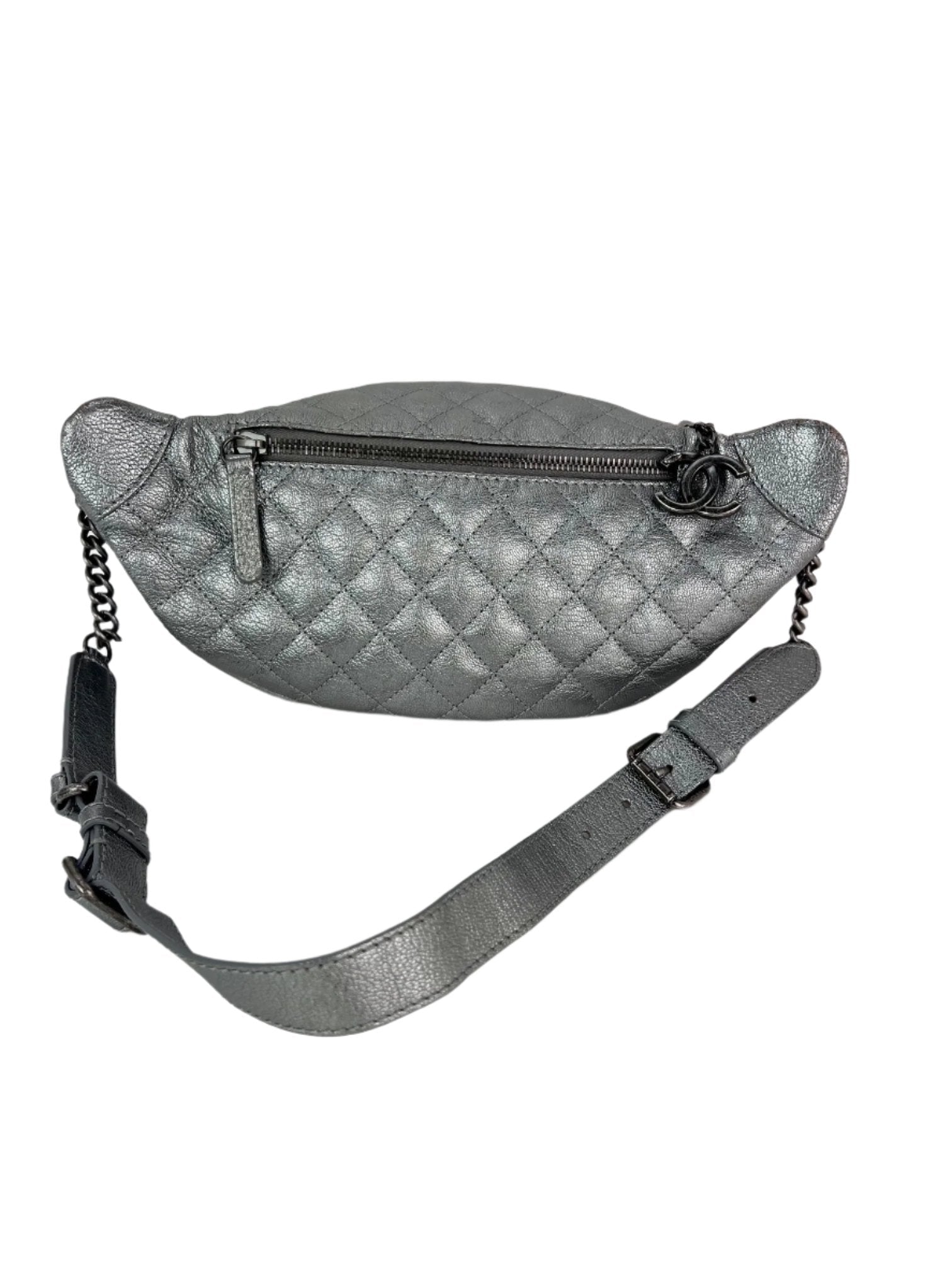 Túi đeo hông Chanel Metallic Dark Silver Calfskin Quilted Banana Fanny Pack