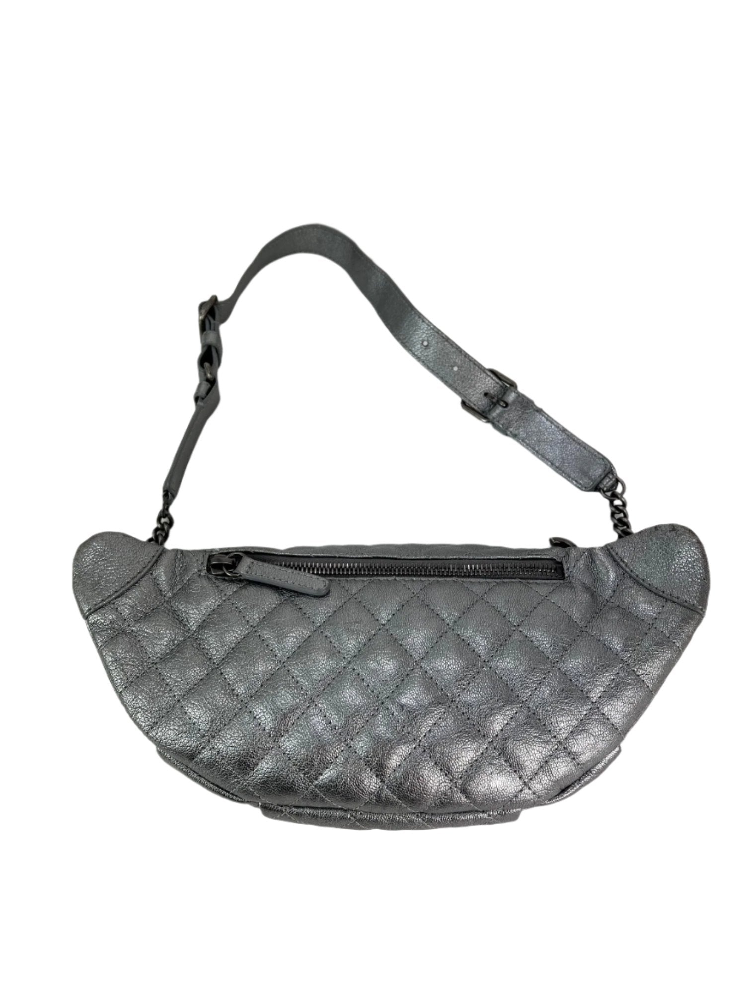 Túi đeo hông Chanel Metallic Dark Silver Calfskin Quilted Banana Fanny Pack