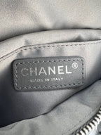 Túi đeo hông Chanel Metallic Dark Silver Calfskin Quilted Banana Fanny Pack