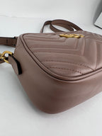 Túi đeo chéo da Matelasse Gucci GG Marmont Small Chain Beige