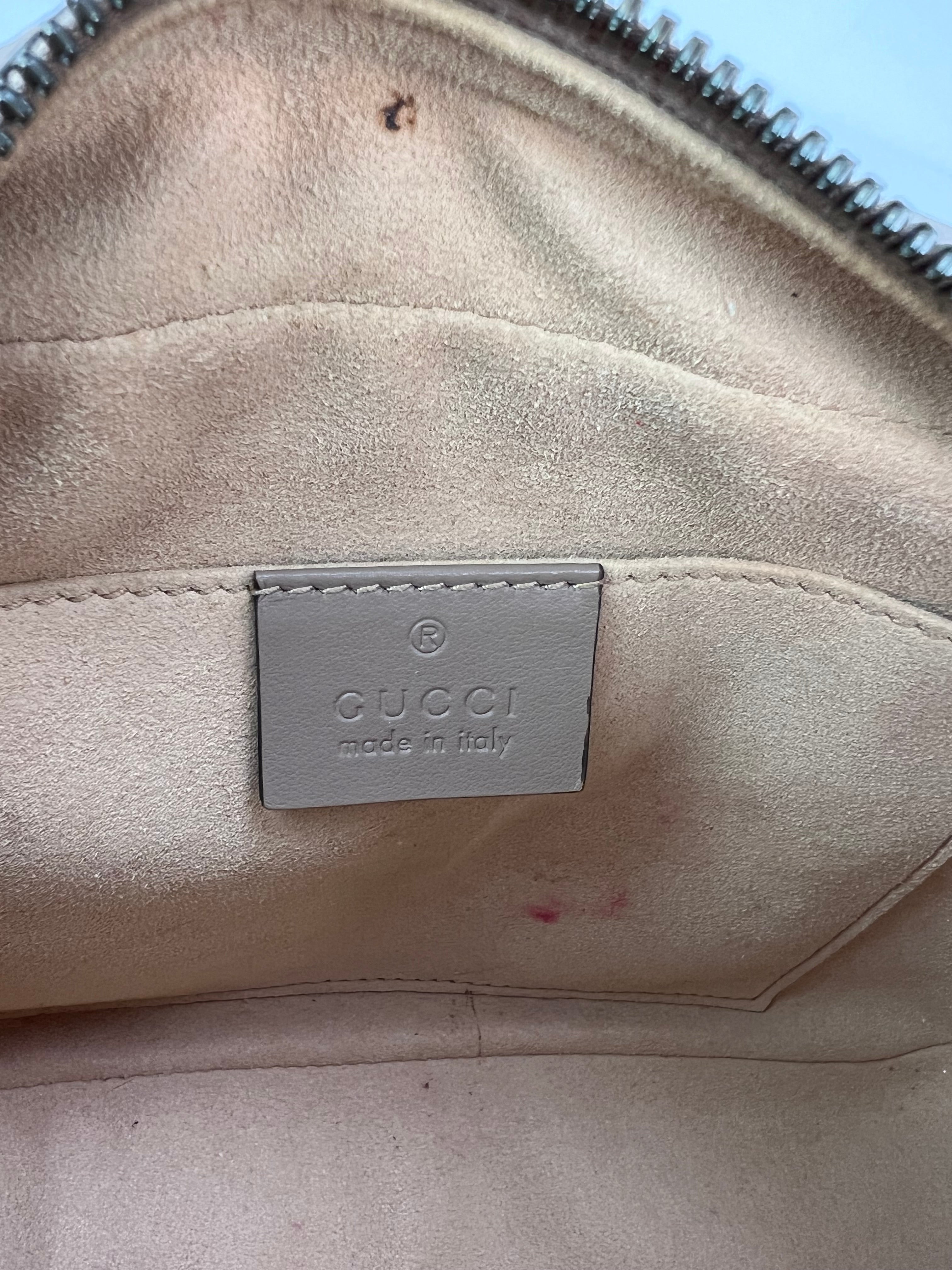 Túi đeo chéo da Matelasse Gucci GG Marmont Small Chain Beige