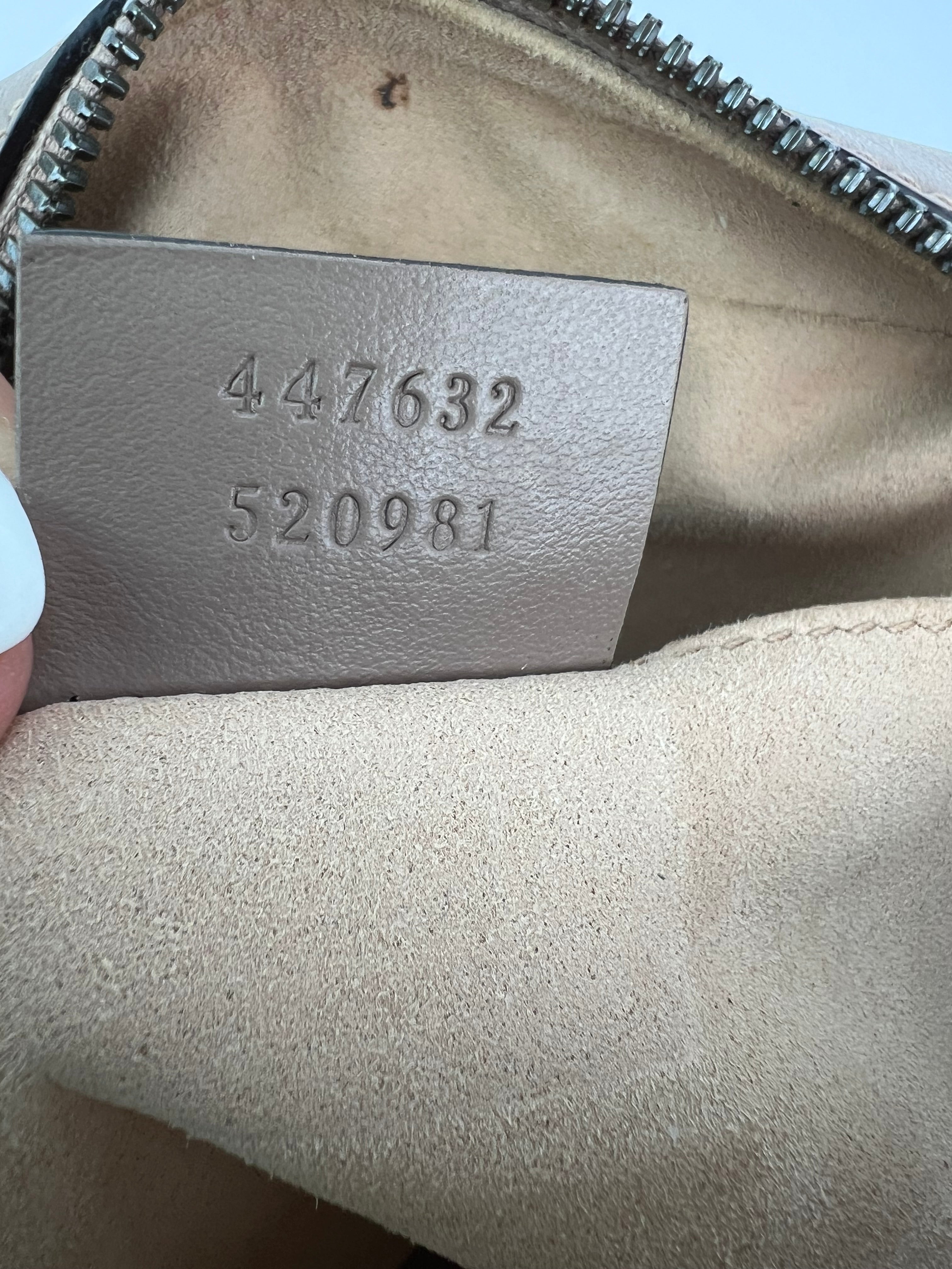 Túi đeo chéo da Matelasse Gucci GG Marmont Small Chain Beige