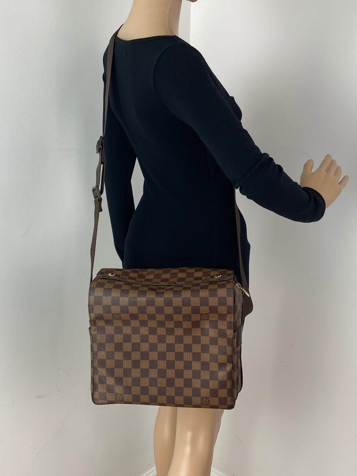 Túi đeo vai nam Louis Vuitton Damier Ebene Canvas Naviglio