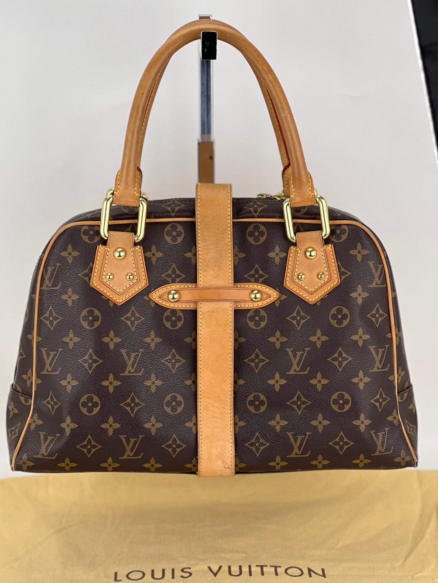 Túi xách tay Louis Vuitton Manhattan GM Monogram Canvas Shoulder Bag đã qua sử dụng