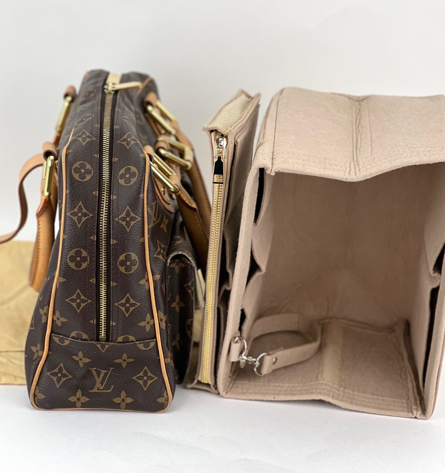 Túi xách tay Louis Vuitton Manhattan GM Monogram Canvas Shoulder Bag đã qua sử dụng
