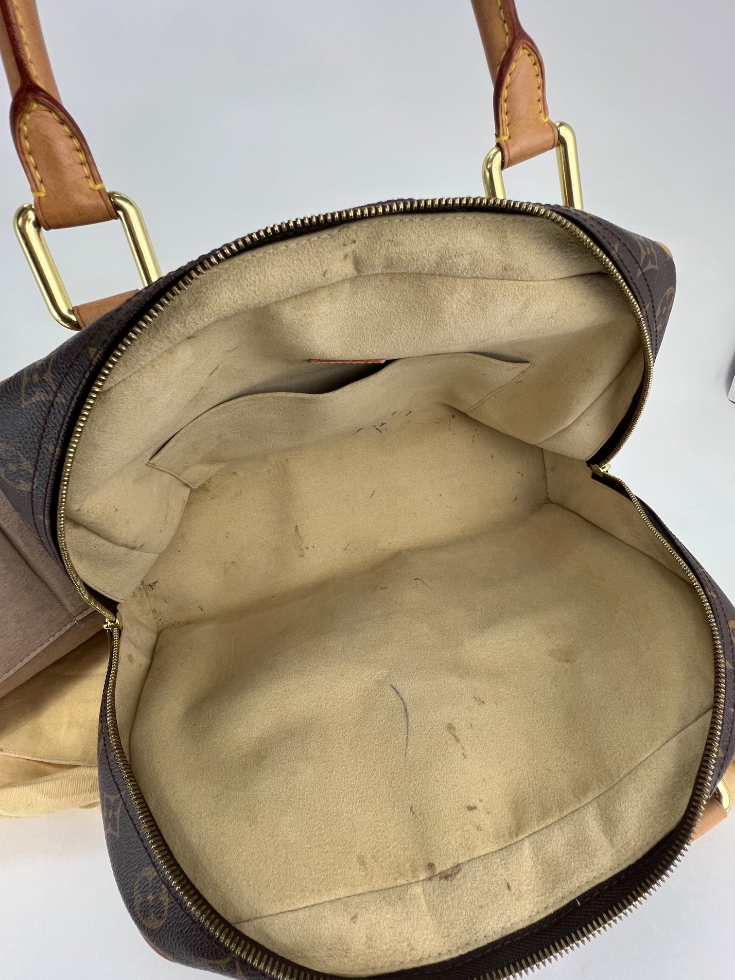 Túi xách tay Louis Vuitton Manhattan GM Monogram Canvas Shoulder Bag đã qua sử dụng