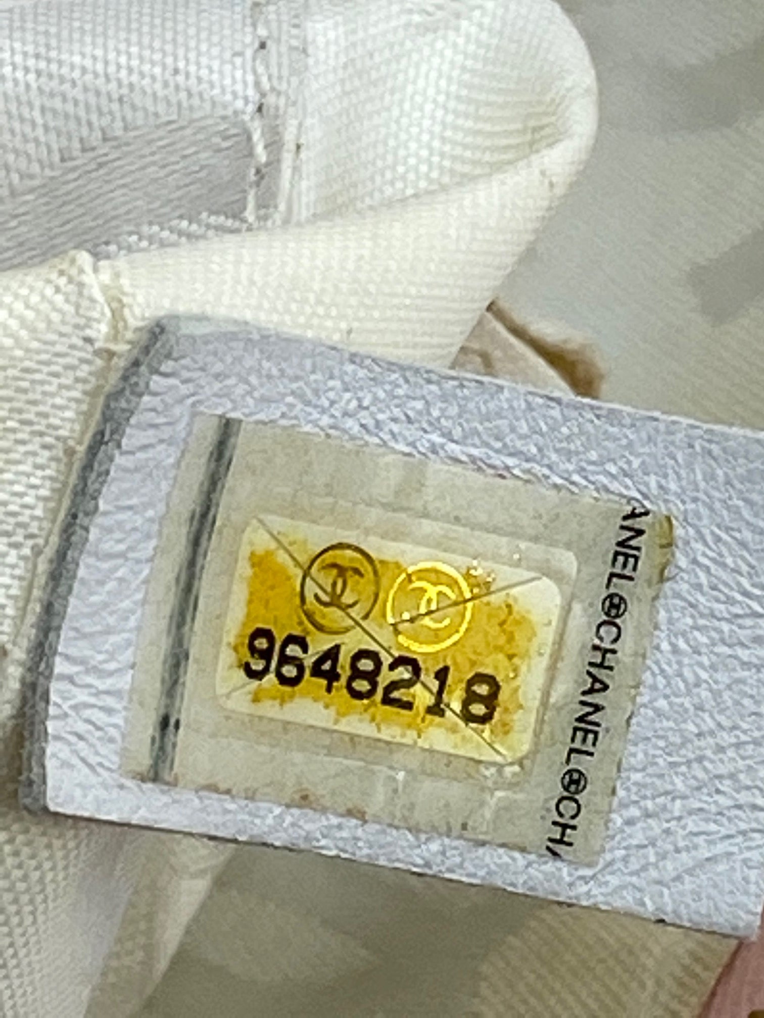Túi đeo vai da bóng màu hồng nhạt Chanel Triple CC Logo đã qua sử dụng