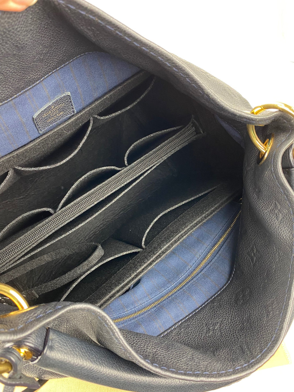Túi xách tay LOUIS VUITTON Artsy MM Monogram Empreinte Infini Blue Tote