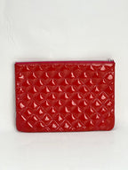 Hộp đựng mỹ phẩm Chanel Patent Quilted cỡ trung màu hồng đậm