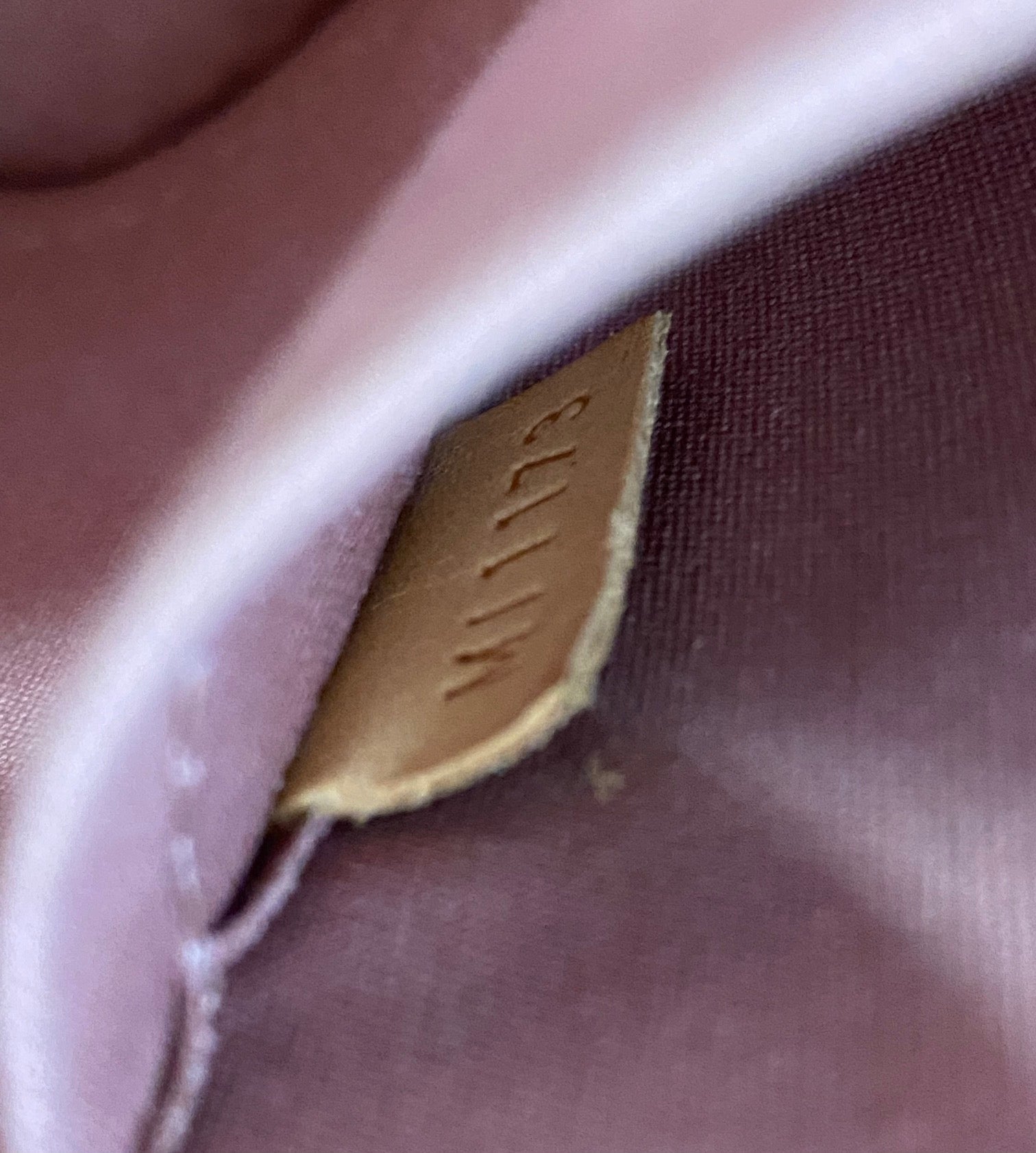 Túi xách đeo vai LOUIS VUITTON Vernis Alma BB Rose Velours M91585 đã qua sử dụng