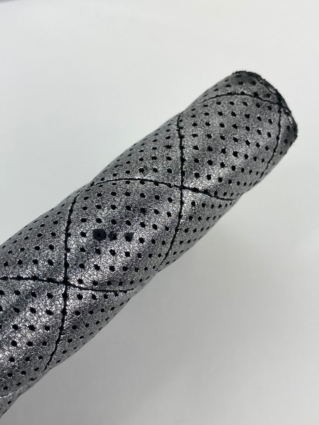 Ví cầm tay Chanel Perforated Silver Metallic Lambskin Quilted Zip Around