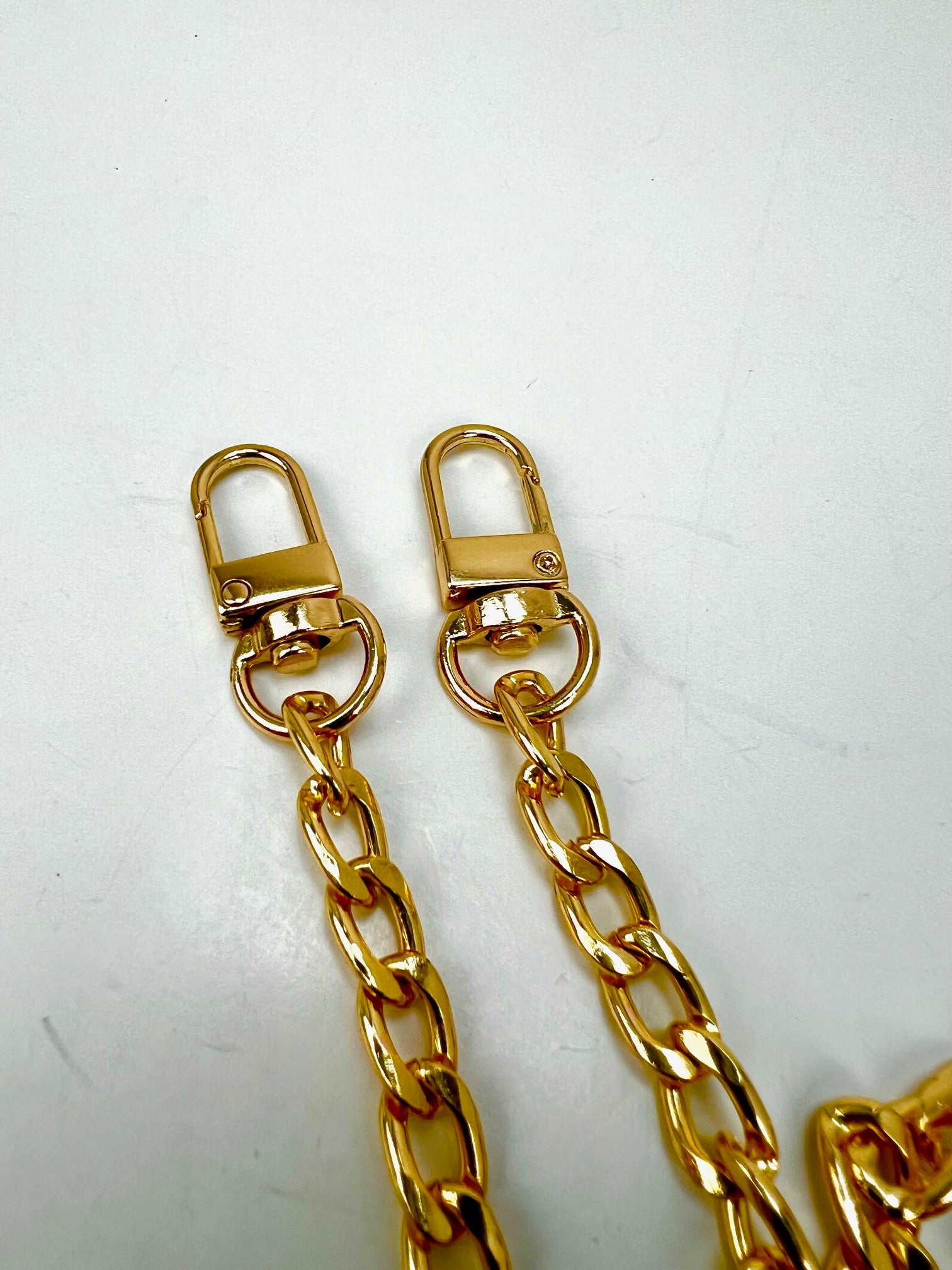 Dây đeo xích vàng thay thế cho túi đeo chéo cầm tay mới
