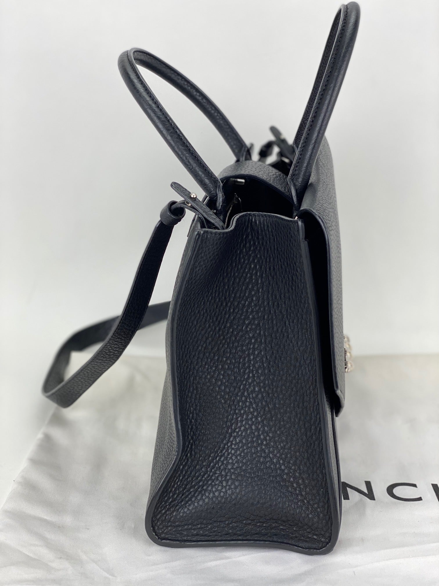 Túi xách tay Givenchy Obsedia Medium Flap Black Pebbled Calfskin Satchel