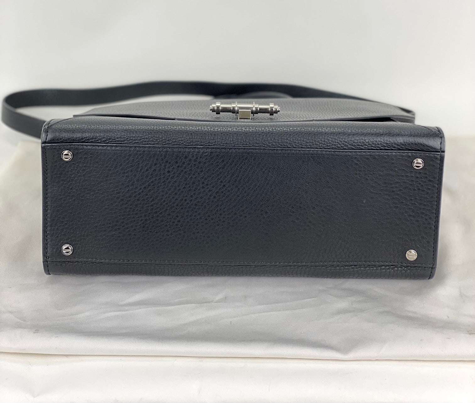 Túi xách tay Givenchy Obsedia Medium Flap Black Pebbled Calfskin Satchel