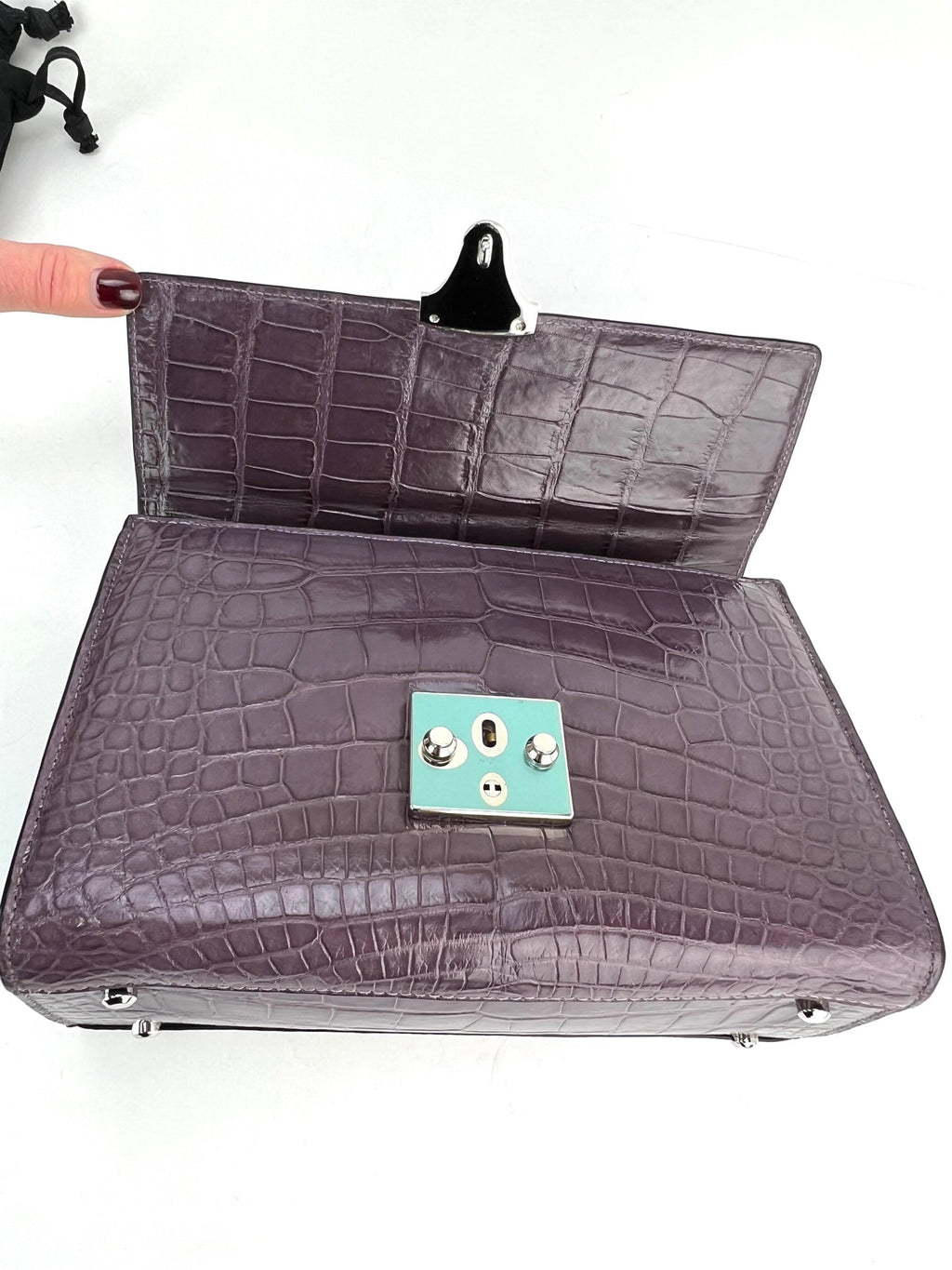 Túi đeo chéo Stalvey Top Handle 2.5 Alligator Lilac sang trọng độc quyền