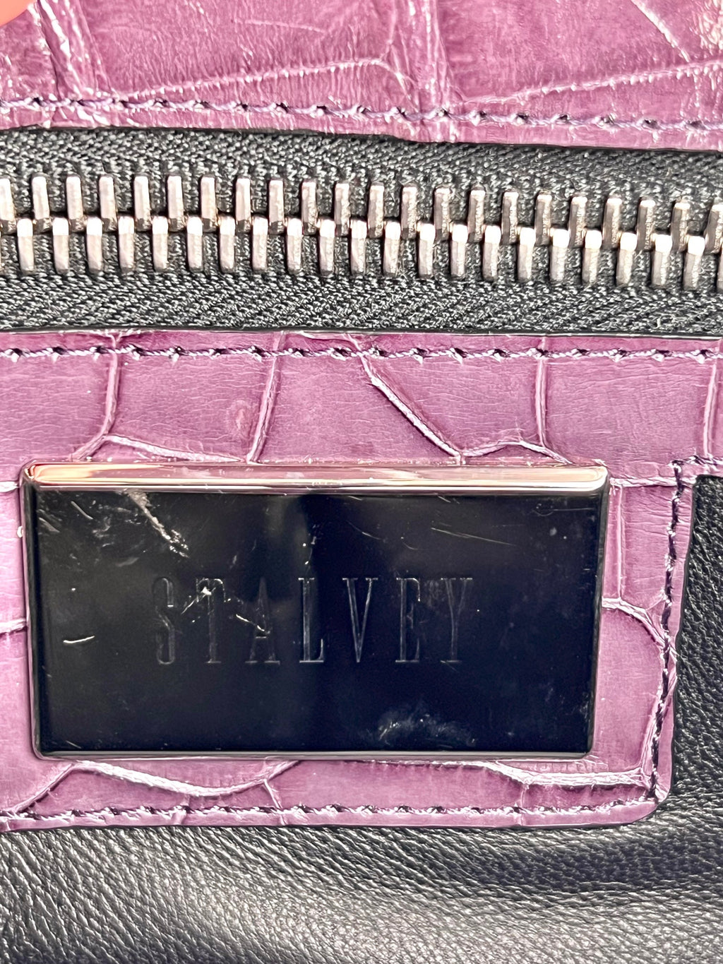 Túi đeo chéo Stalvey Top Handle 2.5 Alligator Lilac sang trọng độc quyền