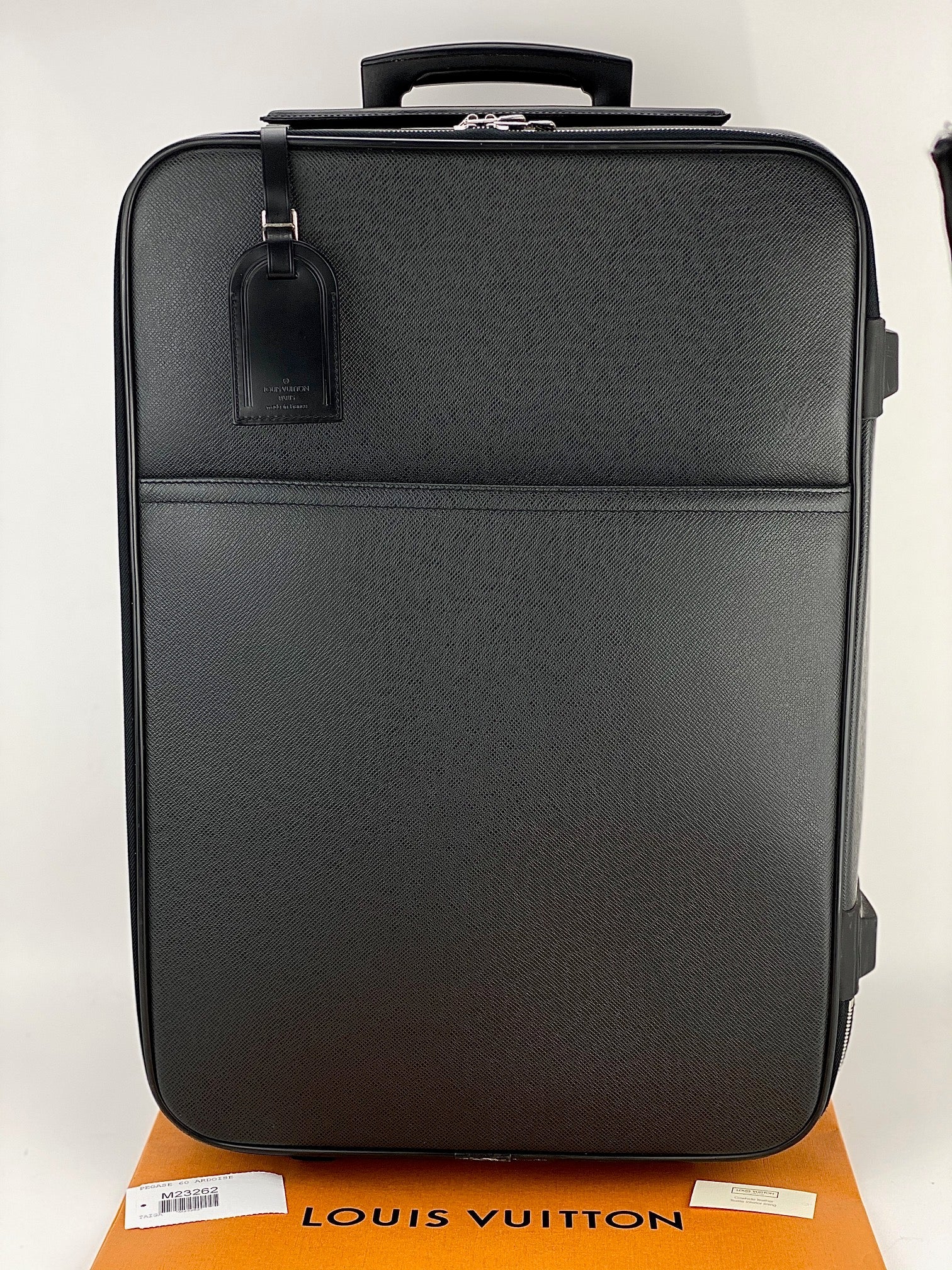 Vali kéo Louis Vuitton Pegase 60 Ardoise Taiga Hành lý xách tay đã qua sử dụng