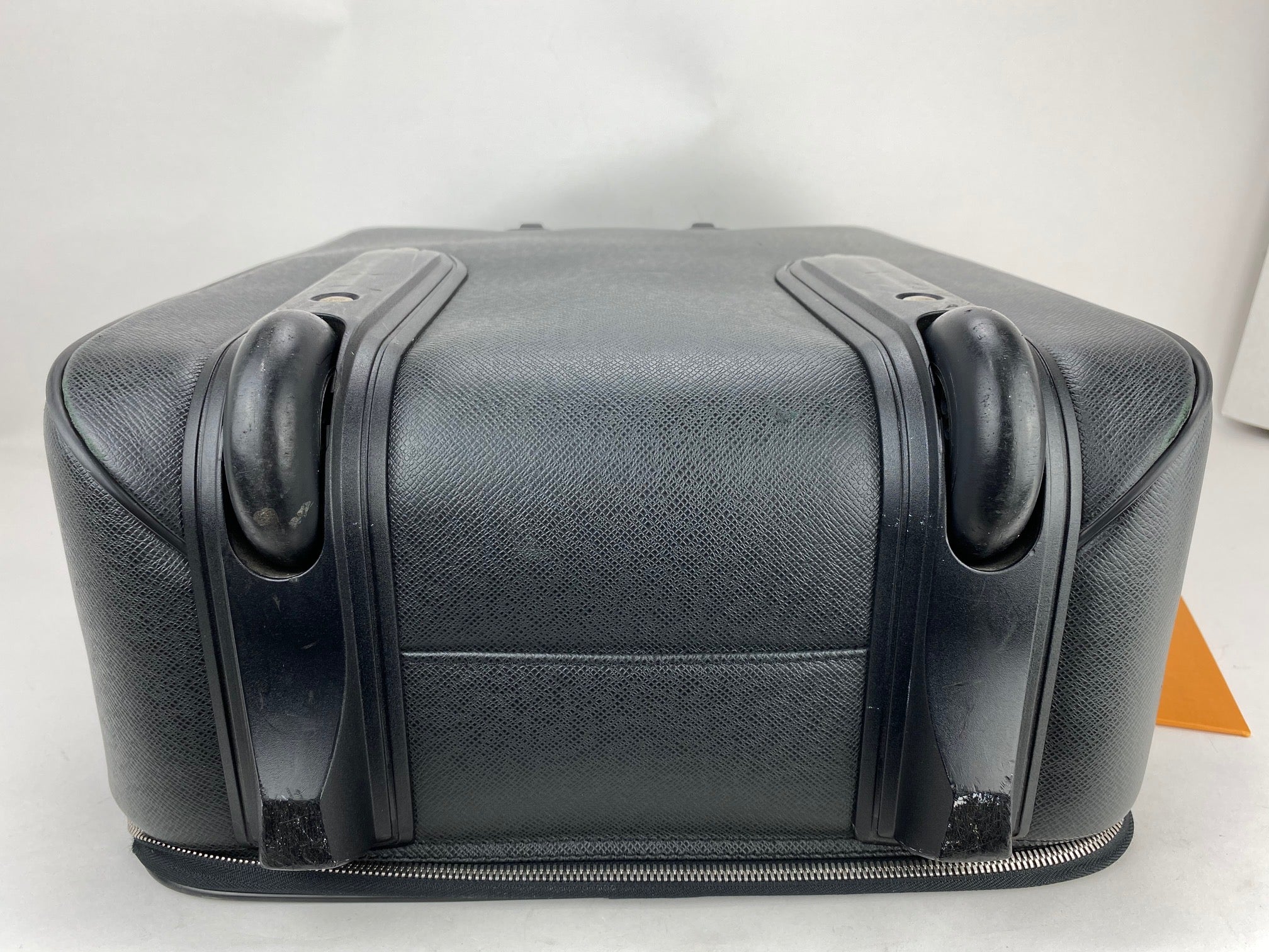 Vali kéo Louis Vuitton Pegase 60 Ardoise Taiga Hành lý xách tay đã qua sử dụng
