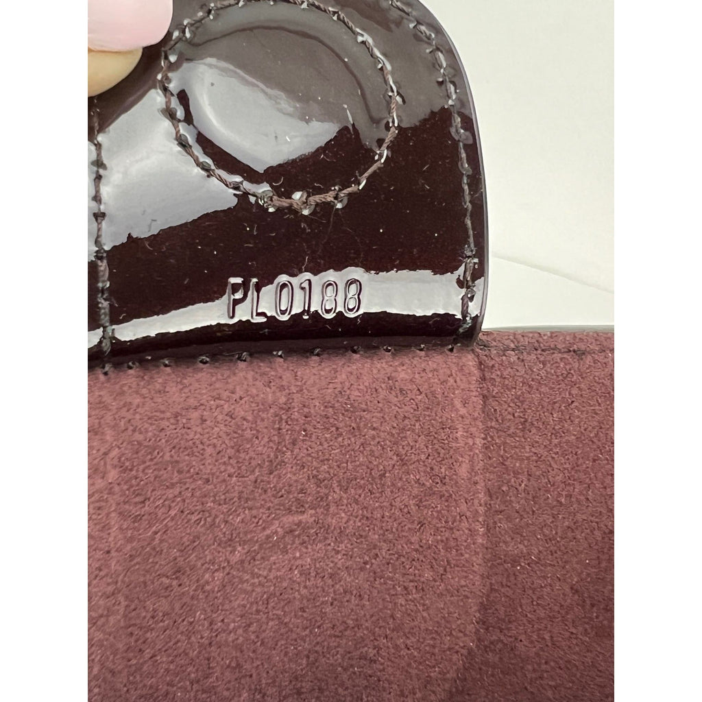 Túi xách và túi đựng Louis Vuitton Vernis Long Beach MM Amarante