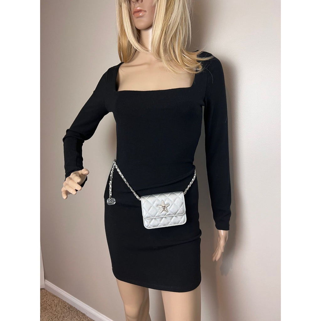 Túi đeo vai Chanel Metallic Goatskin Quilted Star Flap Waist Belt Shoulder Bag