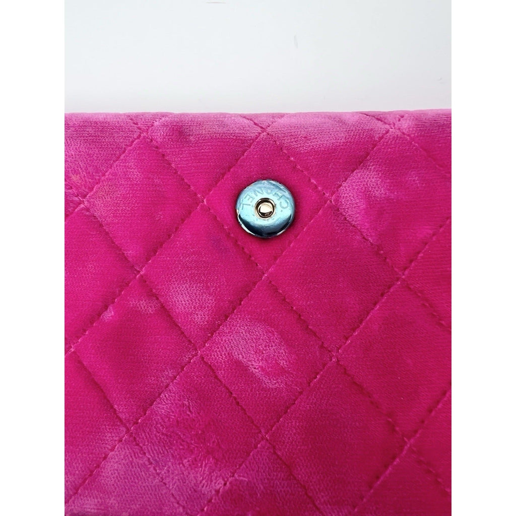 Ví cầm tay Chanel Velvet Quilted Timeless Fuchsia kèm túi xách xích