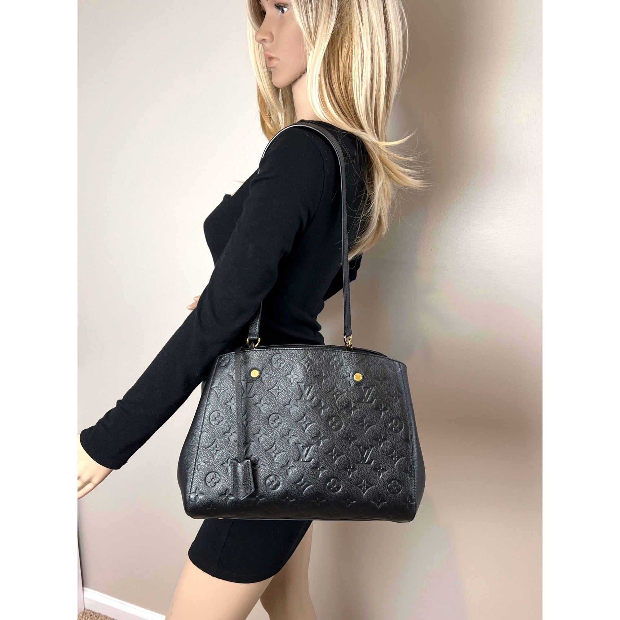 Túi đeo vai da đen Louis Vuitton Montaigne MM Empreinte