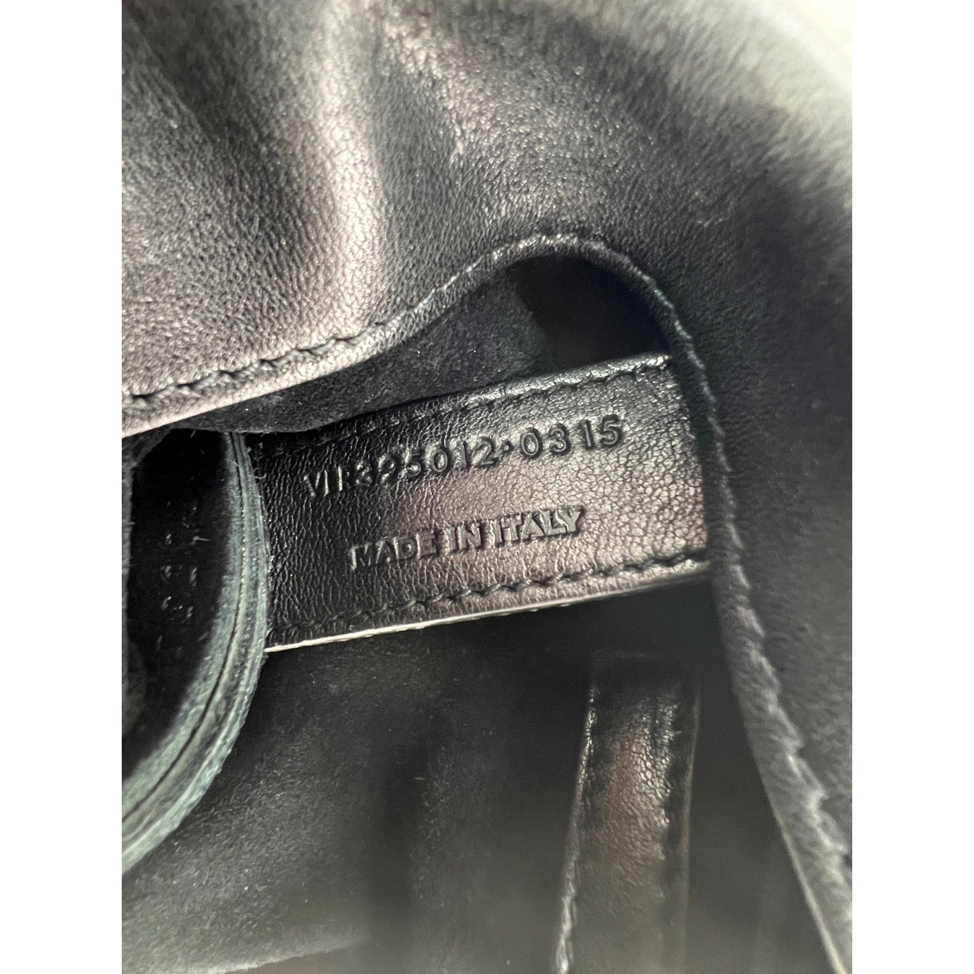 Túi đeo chéo Saint Laurent Lambskin Anita Tassel màu đen