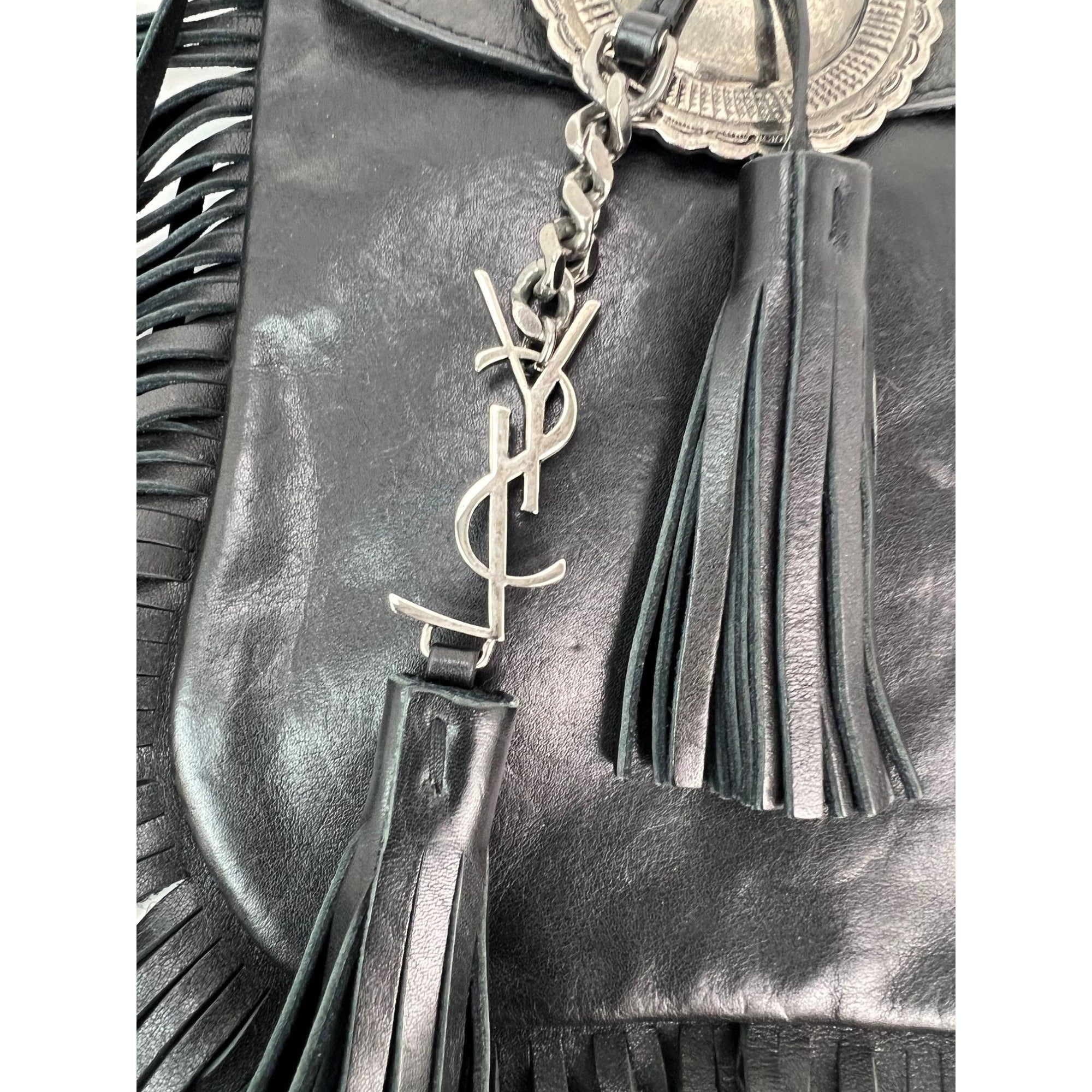 Túi đeo chéo Saint Laurent Lambskin Anita Tassel màu đen