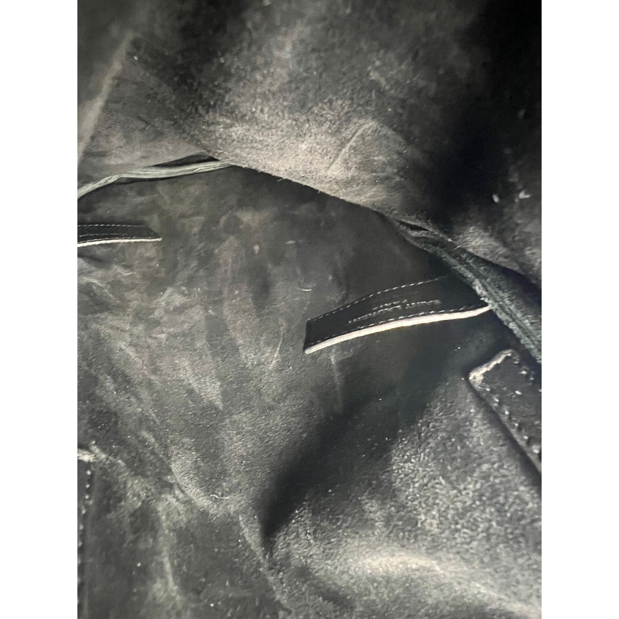 Túi đeo chéo Saint Laurent Lambskin Anita Tassel màu đen