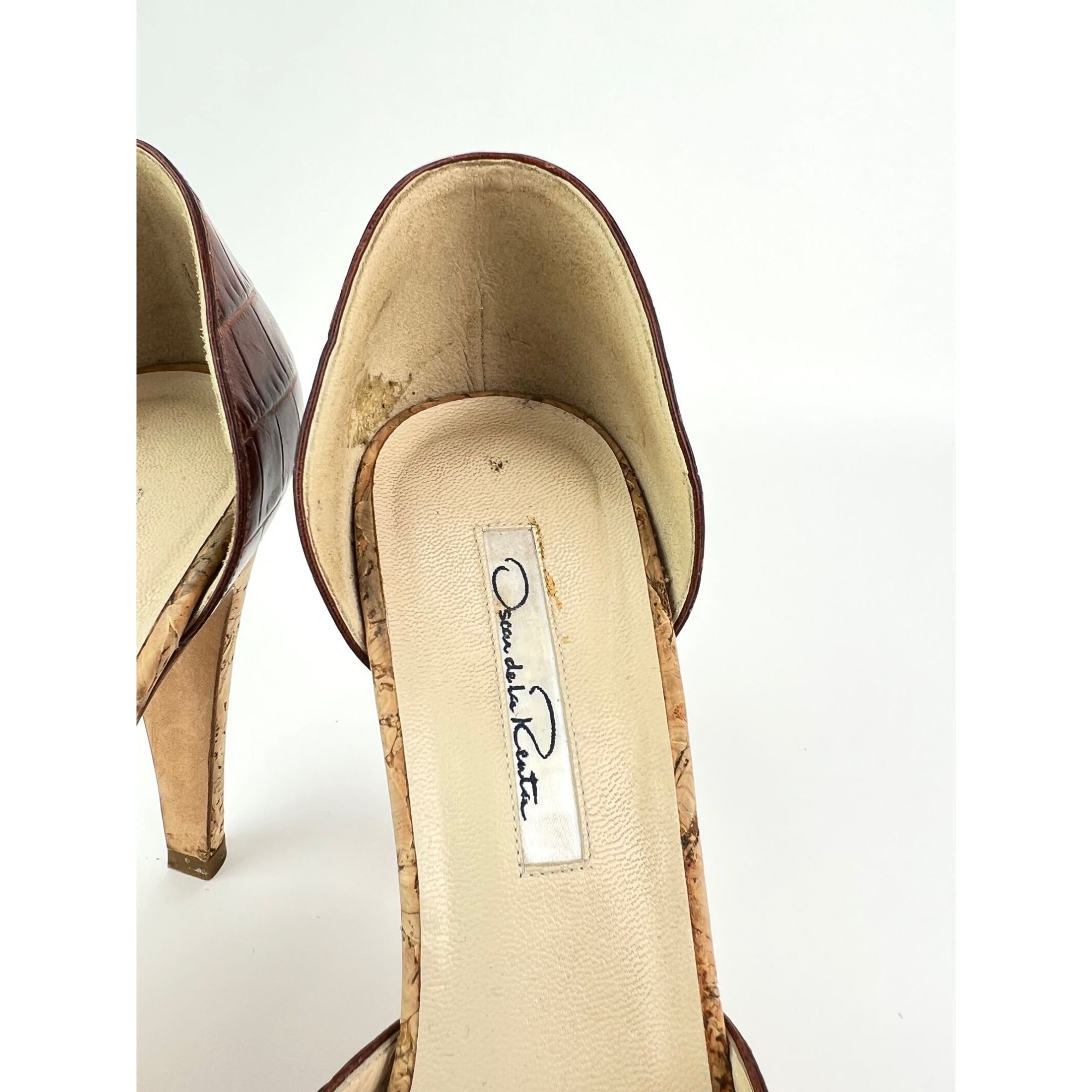Giày cao gót hình cá sấu Oscar de la Renta Peep Toe