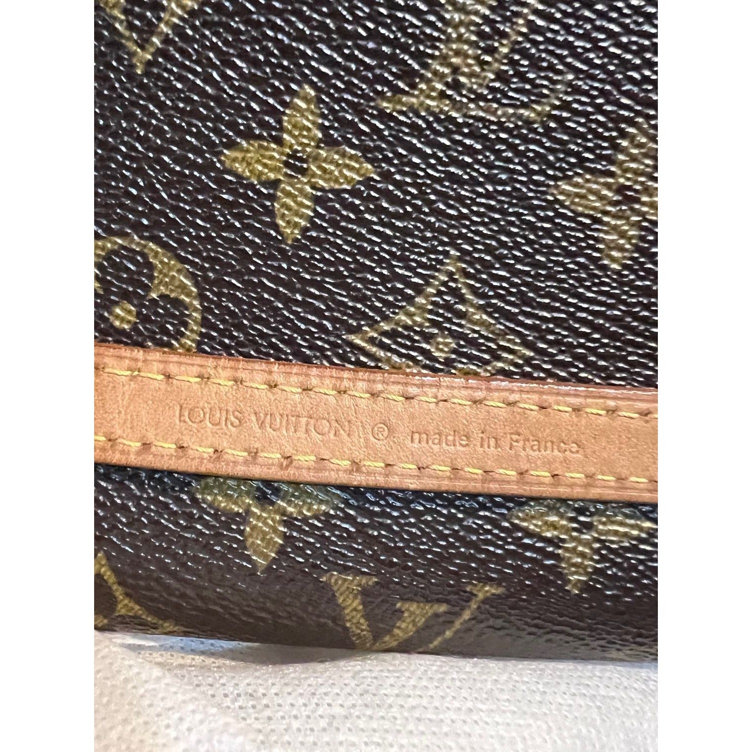 Túi đeo thắt lưng LOUIS VUITTON Pochette Marelle PM Monogram
