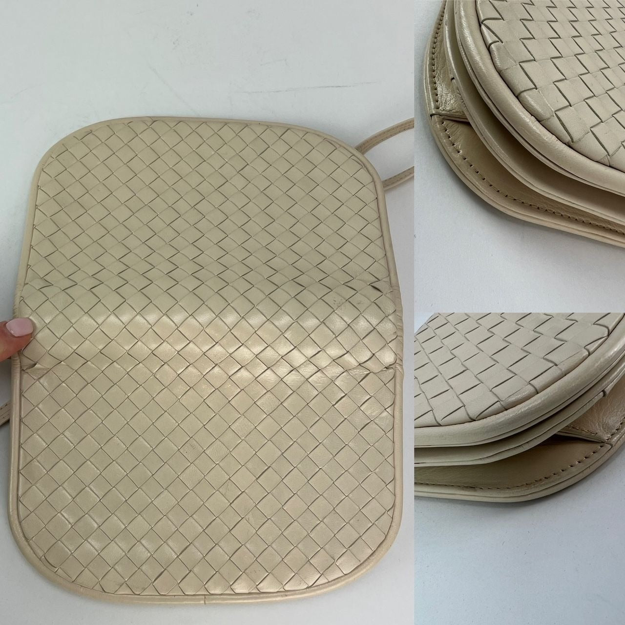 Túi ly hợp đeo vai da trắng của Bottega Veneta Intreciato