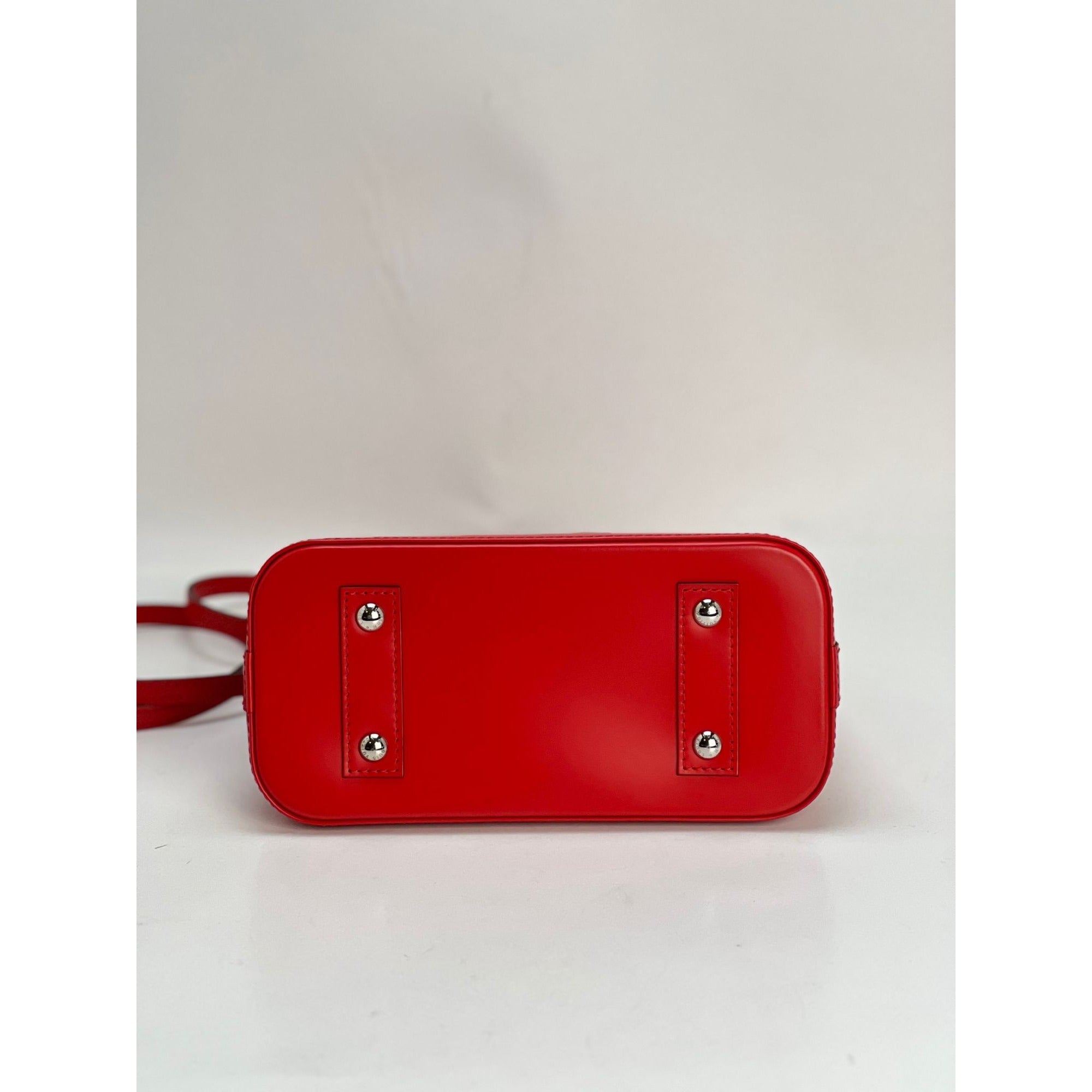 Túi đeo vai LOUIS VUITTON Alma BB Epi coquelicot