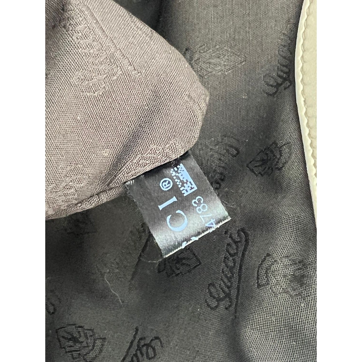 Túi xách Gucci Sukey Medium Guccissima Leather Mystic White Tote
