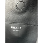 Túi Hobo màu xám của Prada Vitello Daino