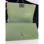 Túi Chanel Calfskin Chevron Quilted Medium Boy Flap Light Green