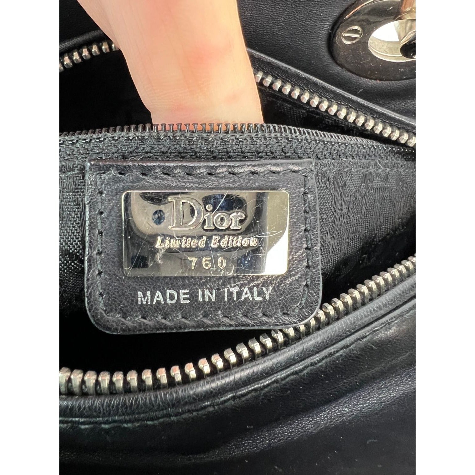 Túi đeo vai Christian Dior Medium Lady Laced Black Leather Limited Edition