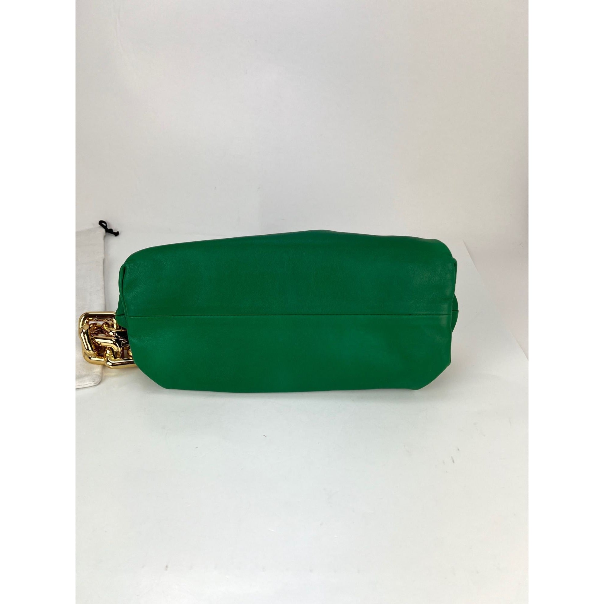 Túi cầm tay da Bottega Veneta Green Chain Leather Pouch Bag