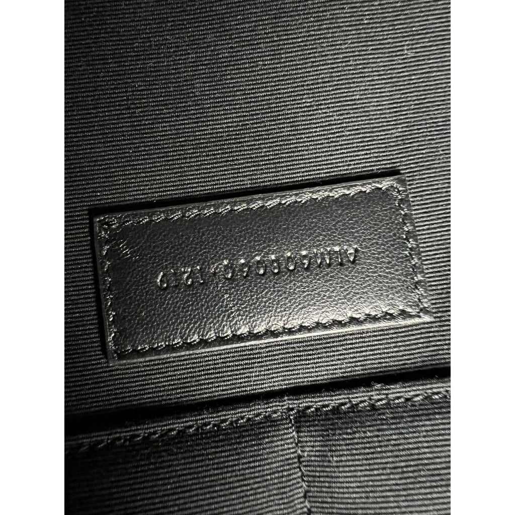 Túi đựng I-Pad bằng da trơn màu đen của Saint Laurent