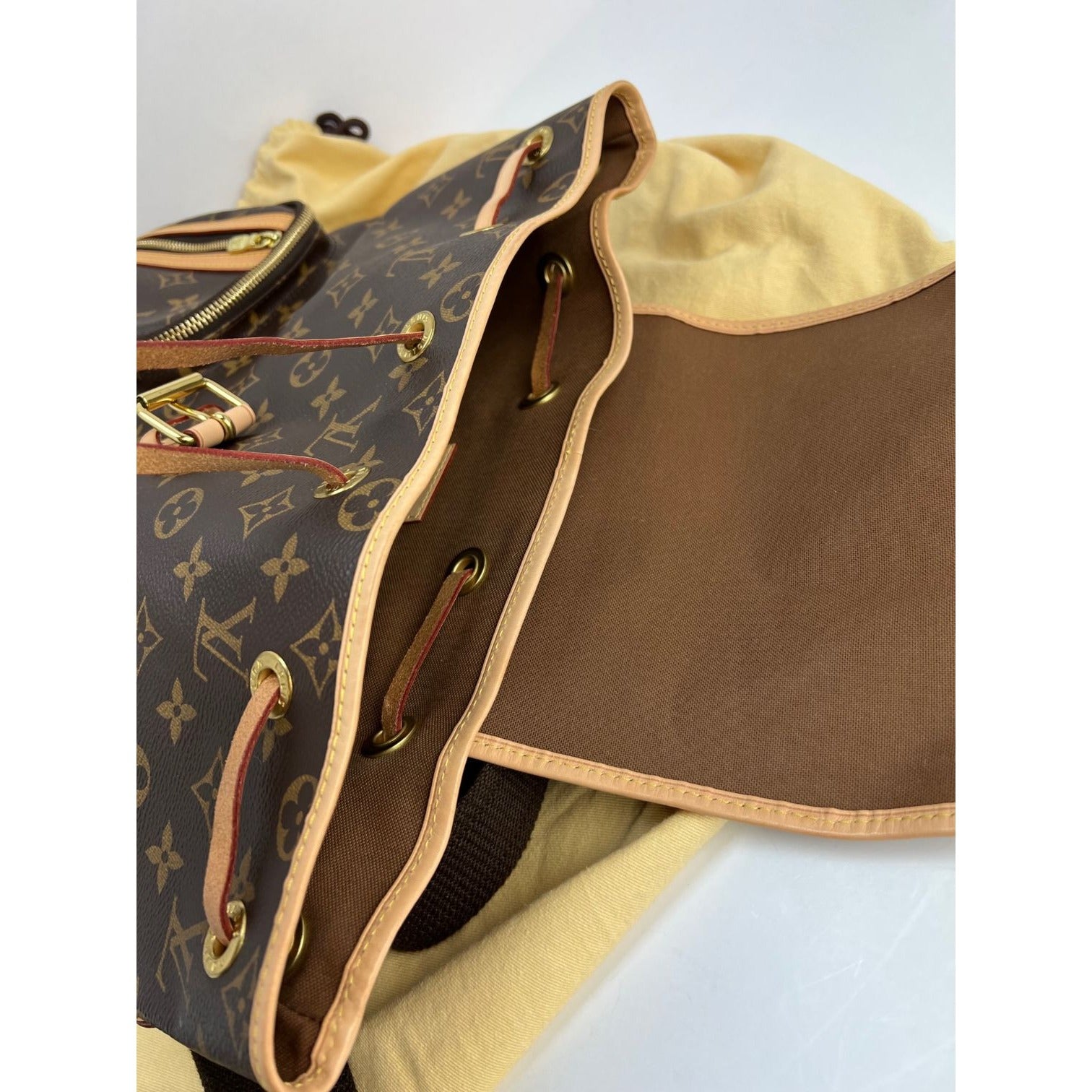 Ba lô vải LOUIS VUITTON Bosphore Monogram