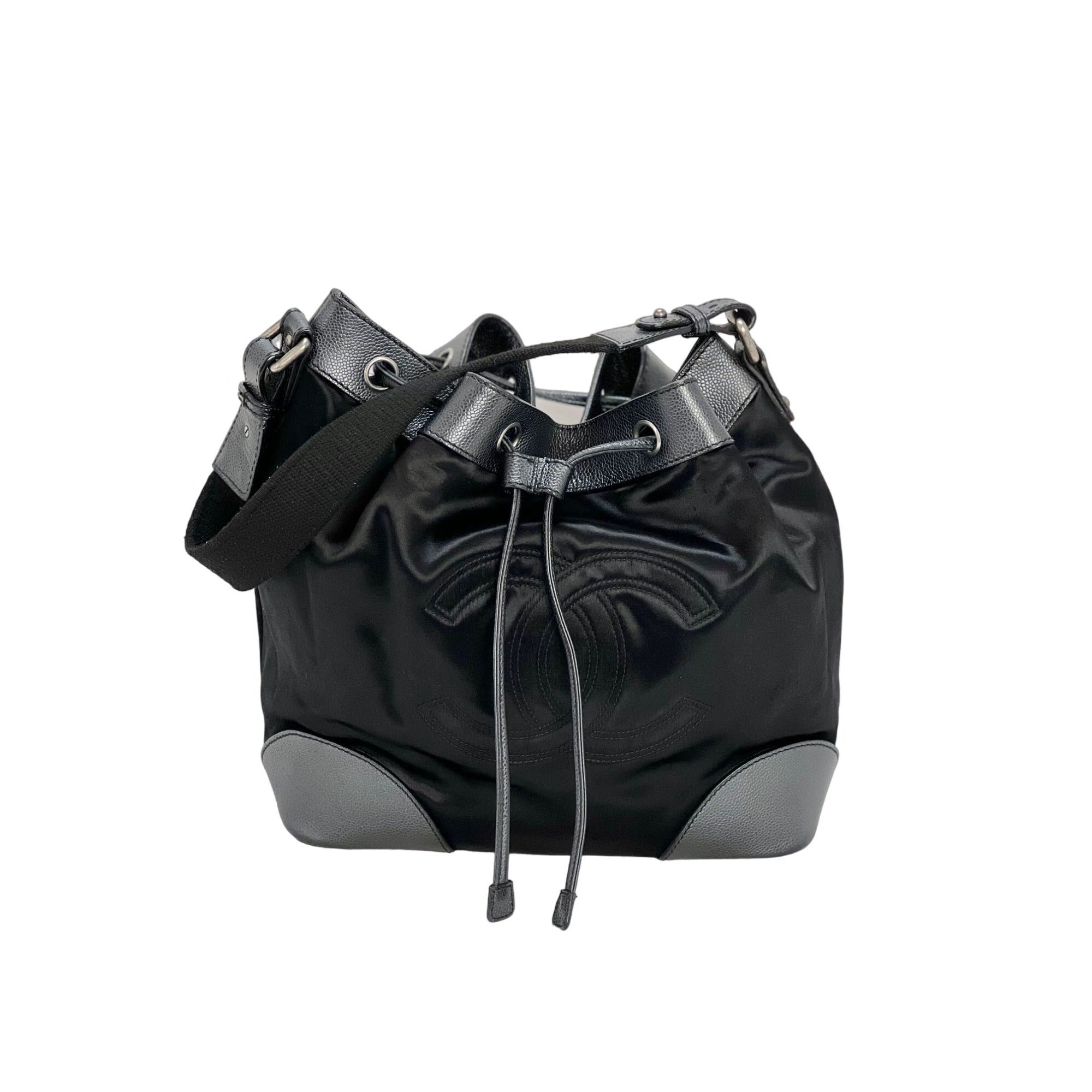 Túi đeo vai CHANEL Satin CC màu đen cỡ lớn