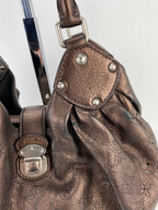 Túi đeo vai da Mahina Metallic Bronze cỡ lớn của Louis Vuitton