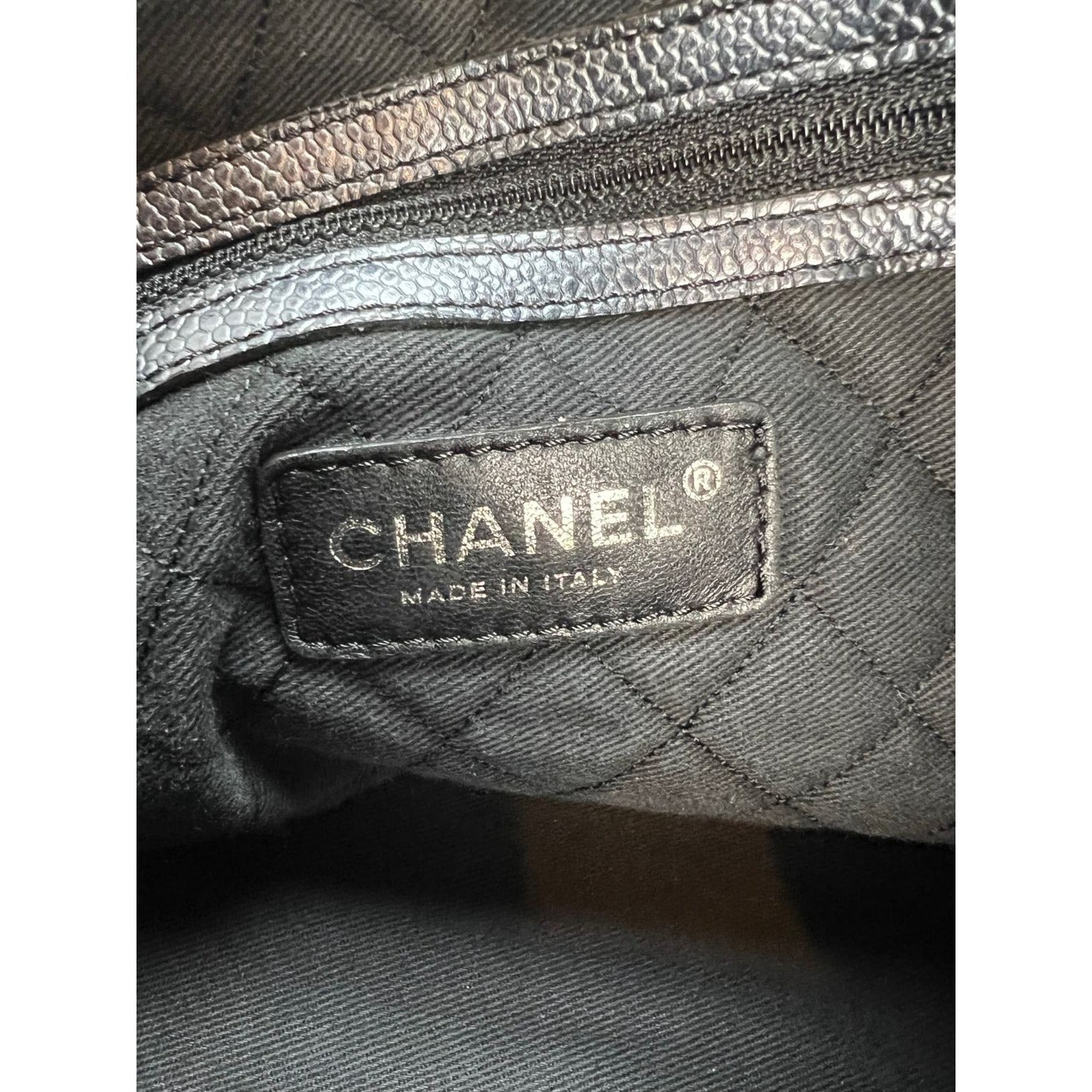 Túi đeo vai CHANEL Satin CC màu đen cỡ lớn