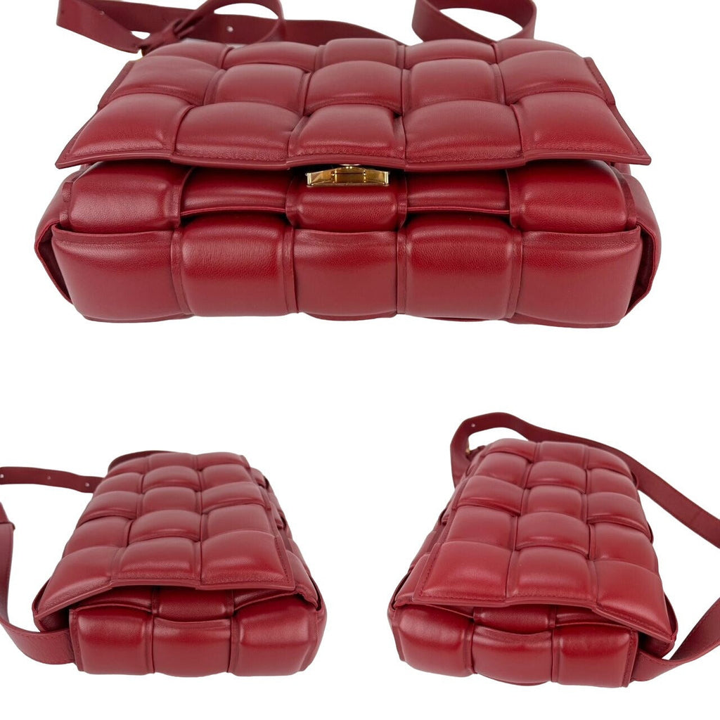 Túi đeo chéo Nappa Maxi Intreccio màu đỏ của Bottega Veneta