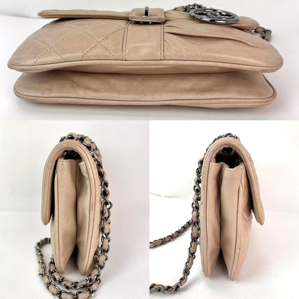 Túi đeo vai Chanel Lambskin Quilted Pile Ou Face Flap màu be Clair