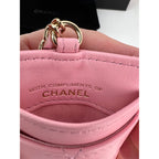 Túi đựng thẻ Chanel bằng da cừu chần bông có dây xích