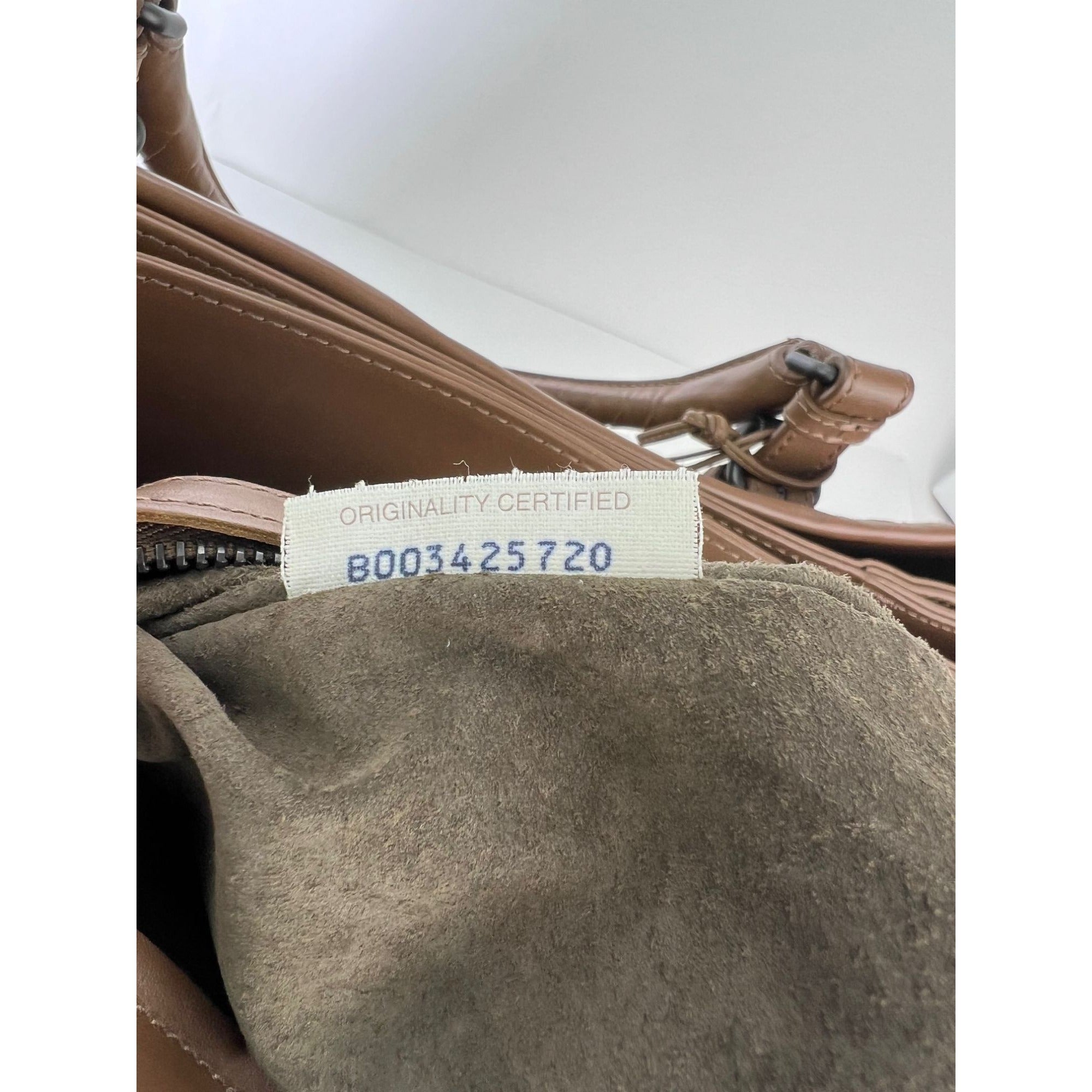 Túi đeo vai màu nâu Bottega Veneta Roma Intrecciato Nappa
