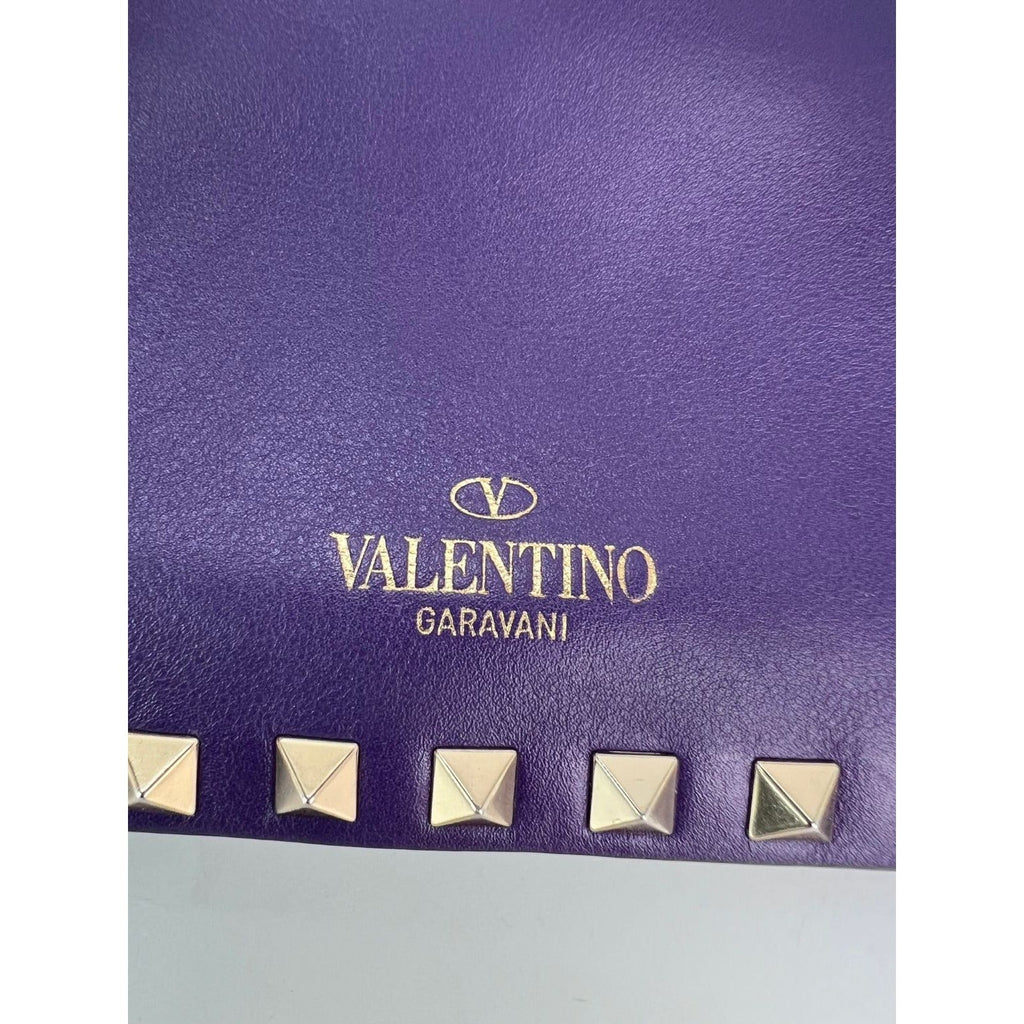 Túi đeo chéo da màu tím Valentino Rockstud Double Zip