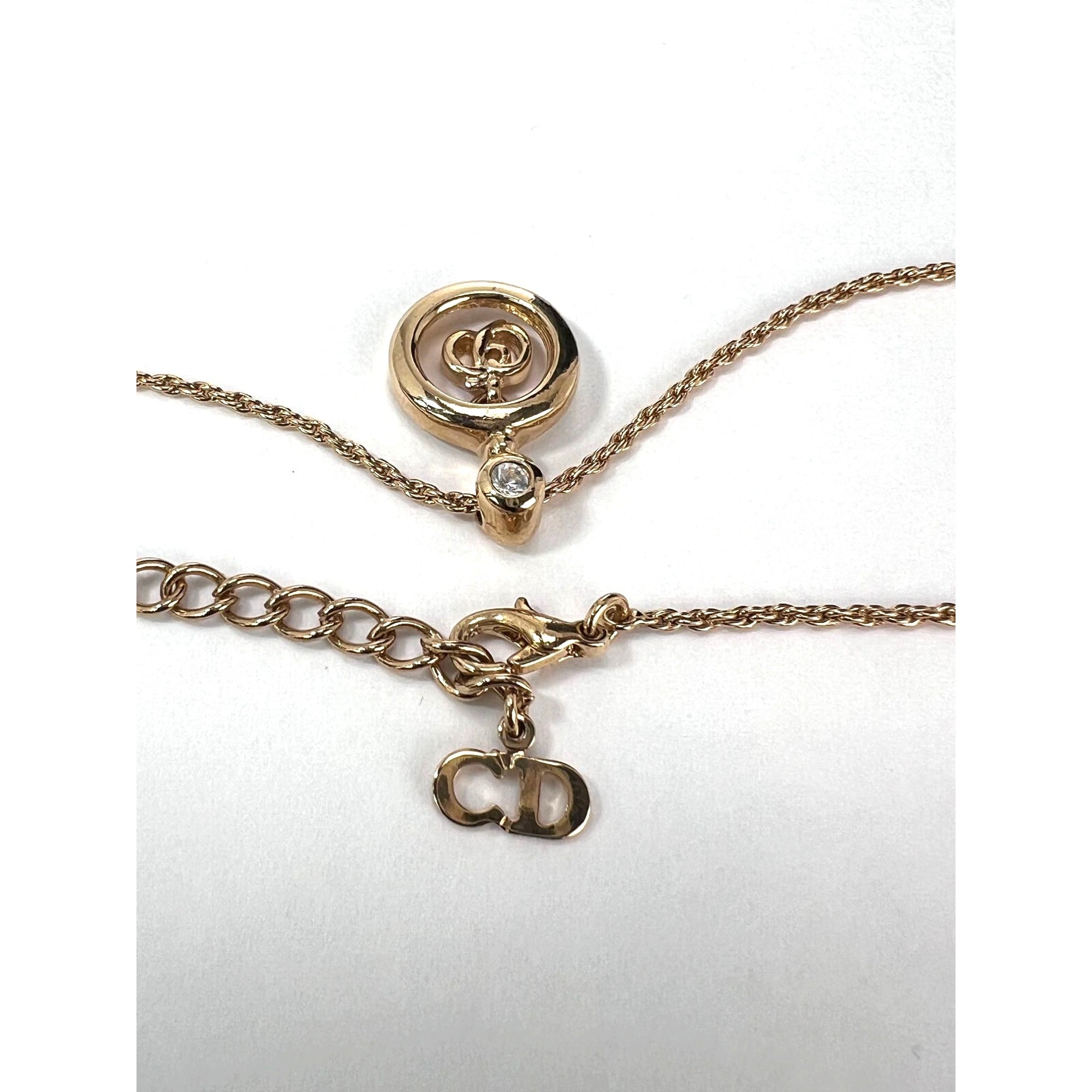 Dây chuyền bạc có thể điều chỉnh nhiều ngôi sao của Christian Dior