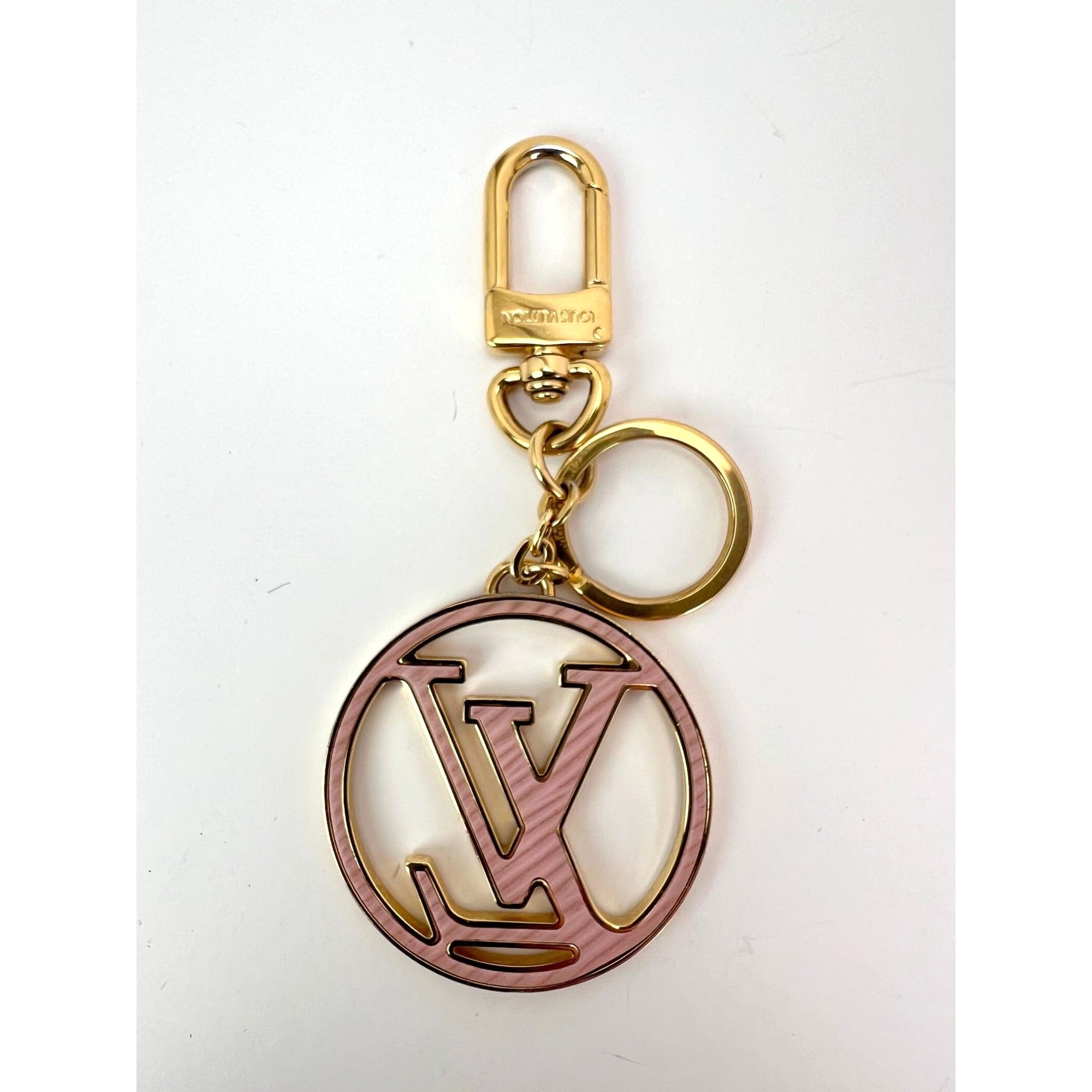 Móc khóa hình tròn Louis Vuitton LV
